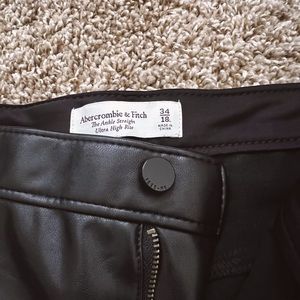 Abercrombie & Fitch Faux Leather Ankle Straight Jeans (Curve Love)
